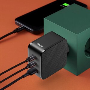 Incarcator retea HAMA 201961, 1x USB-A, 2x USB-C, Power Delivery (PD), 65W, negru Incarcator retea HAMA 201961, 1x USB-A, 2x USB-C, Power Delivery (PD), 65W, negru