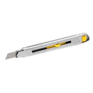 Cutter STANLEY Interlock 0-10-095, 13.5 x 0.9 cm, argintiu Cutter STANLEY Interlock 0-10-095, 13.5 x 0.9 cm, argintiu
