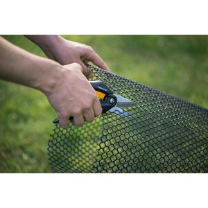 Foarfeca universala FISKARS SP28, SingleStep, otel, negru Foarfeca universala FISKARS SP28, SingleStep, otel, negru