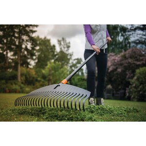 Grebla pentru frunze FISKARS QuikFit, marimea L, plastic, negru Grebla pentru frunze FISKARS QuikFit, marimea L, plastic, negru
