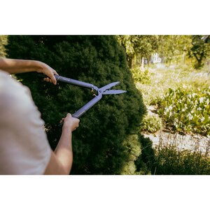 Foarfeca pentru gard viu FISKARS HS22 SingleStep, otel, negru Foarfeca pentru gard viu FISKARS HS22 SingleStep, otel, negru