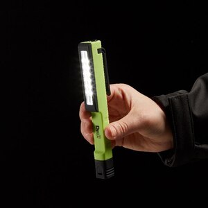 Lanterna creion cu micro LED DIALL, 100 lumeni, IP20, 3xAAA, verde/negru Lanterna creion cu micro LED DIALL, 100 lumeni, IP20, 3xAAA, verde/negru