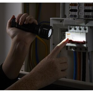 Lanterna LED de mana DIALL, 225 lumeni, IPX7, 3x3AAA, negru Lanterna LED de mana DIALL, 225 lumeni, IPX7, 3x3AAA, negru