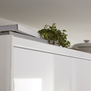 Cornisa GOODHOME Stevia/Garcinia, 3.5 x 240 cm, mdf, alb lucios Cornisa GOODHOME Stevia/Garcinia, 3.5 x 240 cm, mdf, alb lucios