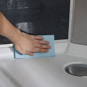Cabina dus cu hidromasaj GoodHome Onega, semirotunda, 90 x 90 x 215 cm, sticla securizata 5mm, profil argintiu Cabina dus cu hidromasaj GoodHome Onega, semirotunda, 90 x 90 x 215 cm, sticla securizata 5mm, profil argintiu