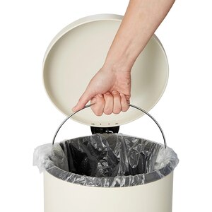 Cos de gunoi Gerra COOKE & LEWIS, 30l, cu pedala, otel inoxidabil, crem Cos de gunoi Gerra COOKE & LEWIS, 30l, cu pedala, otel inoxidabil, crem