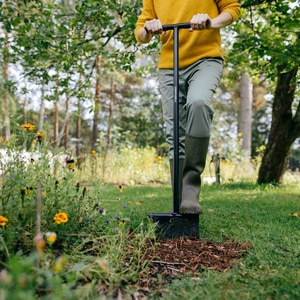 Unealta pentru bordurat FISKARS Solid, otel, negru Unealta pentru bordurat FISKARS Solid, otel, negru