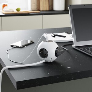 Bloc JACOBSEN Power Cube, 4 prize Schuko, 3 m, 1.5 mm, 2 porturi USB, alb Bloc JACOBSEN Power Cube, 4 prize Schuko, 3 m, 1.5 mm, 2 porturi USB, alb