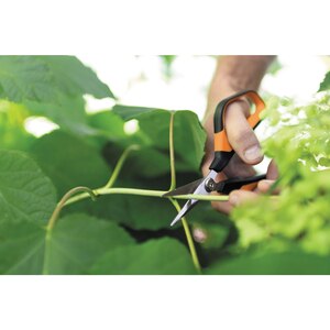 Foarfeca micro-tip FISKARS SP15 Solid, otel inoxidabil, negru Foarfeca micro-tip FISKARS SP15 Solid, otel inoxidabil, negru