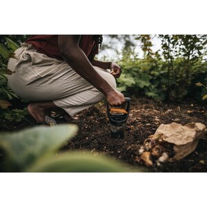 Plantator FISKARS Solid, plastic, negru Plantator FISKARS Solid, plastic, negru