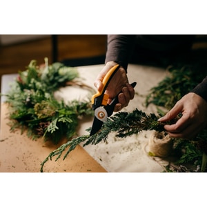 Foarfeca FISKARS Solid, marimea L, pas cu pas P341, otel, negru Foarfeca FISKARS Solid, marimea L, pas cu pas P341, otel, negru