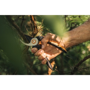 Foarfeca FISKARS Solid, marimea L, pas cu pas P341, otel, negru Foarfeca FISKARS Solid, marimea L, pas cu pas P341, otel, negru