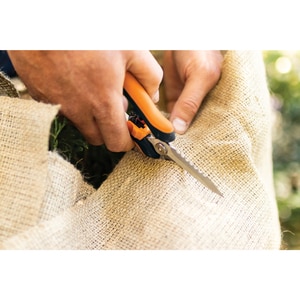 Foarfeca FISKARS Solid MultiTask SP320, otel inoxidabil, negru Foarfeca FISKARS Solid MultiTask SP320, otel inoxidabil, negru