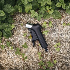 Pistol pentru stropit FISKARS 1067193, 2 jeturi, negru Pistol pentru stropit FISKARS 1067193, 2 jeturi, negru