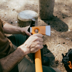 Topor camping FISKARS X13, 33cm, 480g Topor camping FISKARS X13, 33cm, 480g