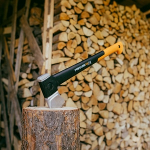 Topor despicat FISKARS X24, lama S, 60cm, 1.3kg Topor despicat FISKARS X24, lama S, 60cm, 1.3kg