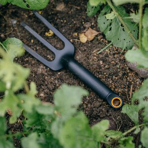 Furca FISKARS Solid, plastic, negru Furca FISKARS Solid, plastic, negru