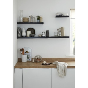 Polita GOODHOME Cusko, melamina, 118 x 23.5 x 3.8 cm, negru Polita GOODHOME Cusko, melamina, 118 x 23.5 x 3.8 cm, negru