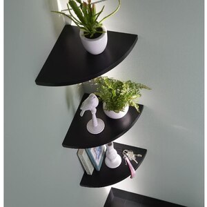 Polita GOODHOME Rigga, melamina, 25 x 25 x 2 cm, negru Polita GOODHOME Rigga, melamina, 25 x 25 x 2 cm, negru