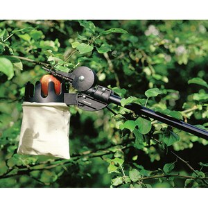 Dispozitiv de recoltat fructe FISKARS QuikFit 136950, plastic-textil Dispozitiv de recoltat fructe FISKARS QuikFit 136950, plastic-textil