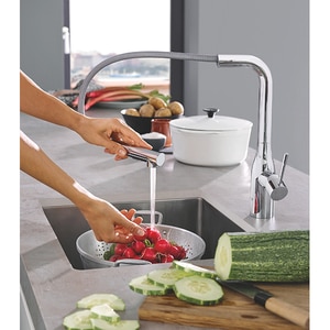 Baterie bucatarie GROHE Essence 30270000, dus extractibil, metal, argintiu Baterie bucatarie GROHE Essence 30270000, dus extractibil, metal, argintiu