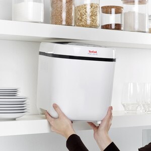 Masina de copt paine TEFAL Pain Dore PF210138, 1kg, 12 programe, 720W, alb-negru Masina de copt paine TEFAL Pain Dore PF210138, 1kg, 12 programe, 720W, alb-negru