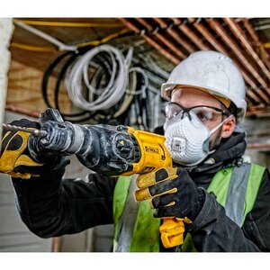 Ciocan rotopercutor DeWalt D25033- QS, 710W, 2J, SDS Plus Ciocan rotopercutor DeWalt D25033- QS, 710W, 2J, SDS Plus