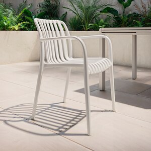 Scaun terasa Timbo, plastic, 55 x 58 x 81 cm, alb Scaun terasa Timbo, plastic, 55 x 58 x 81 cm, alb