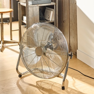 Ventilator industrial de podea, 3 trepte viteza, 45cm, 120W, crom Ventilator industrial de podea, 3 trepte viteza, 45cm, 120W, crom
