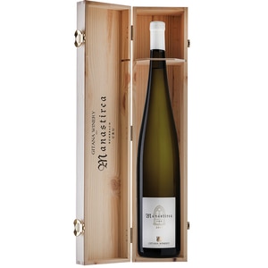 Vin alb sec Gitana Manastirea Wood Gift Box, 1.5L Vin alb sec Gitana Manastirea Wood Gift Box, 1.5L