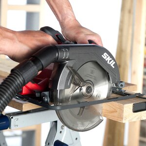 Fierastrau circular SKIL 5810 AA, 1250W, 5300RPM, Diametru panza 184 mm Fierastrau circular SKIL 5810 AA, 1250W, 5300RPM, Diametru panza 184 mm