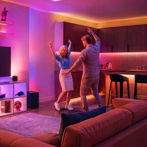 Lampa LED inteligenta PHILIPS 8721103158956, 8.5W, 620lm, Wi-Fi, WiZ, RGBW, alb Lampa LED inteligenta PHILIPS 8721103158956, 8.5W, 620lm, Wi-Fi, WiZ, RGBW, alb