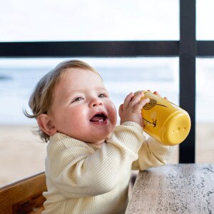 Cana TOMMEE TIPPEE Sippee TT0374, 12 luni+, 390 ml, galben Cana TOMMEE TIPPEE Sippee TT0374, 12 luni+, 390 ml, galben