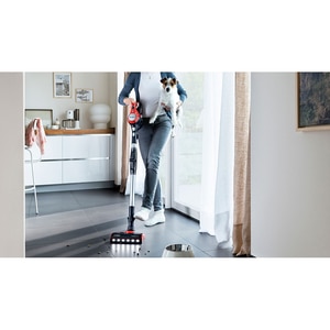 Aspirator vertical 2in1 BOSCH Unlimited 7 BCS711PET, 0.3l, 18V, autonomie max 40 min, Quick Stan, rosu-negru Aspirator vertical 2in1 BOSCH Unlimited 7 BCS711PET, 0.3l, 18V, autonomie max 40 min, Quick Stan, rosu-negru