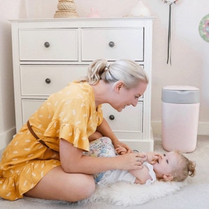 Cos scutece TOMMEE TIPPEE Sangenic Twist&Click Reciclabil, 28 scutece, roz-gri Cos scutece TOMMEE TIPPEE Sangenic Twist&Click Reciclabil, 28 scutece, roz-gri
