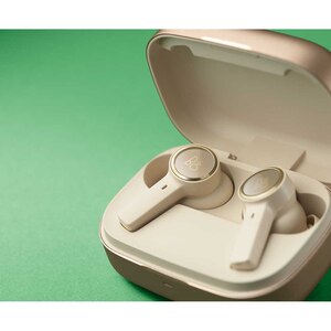 Casti BANG & OLUFSEN Beoplay EX, True Wireless, Bluetooth, In-Ear, Microfon, Noise Cancelling, Carcasa Incarcare Wireless, Gold Tone Casti BANG & OLUFSEN Beoplay EX, True Wireless, Bluetooth, In-Ear, Microfon, Noise Cancelling, Carcasa Incarcare Wireless, Gold Tone