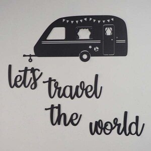 Decoratiune perete Let's Travel The World, 20 x 8 cm, metal, negru Decoratiune perete Let's Travel The World, 20 x 8 cm, metal, negru