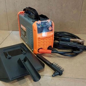 Invertor de sudura MMA DAEWOO DW200MMA, 20-200A, 7.1KVA, diametru sarma in electrod 1.6-5.0mm Invertor de sudura MMA DAEWOO DW200MMA, 20-200A, 7.1KVA, diametru sarma in electrod 1.6-5.0mm