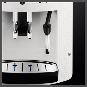Espressor automat KRUPS Espresseria EA8105, 1.7l, 1450W, 15 bar, alb-negru Espressor automat KRUPS Espresseria EA8105, 1.7l, 1450W, 15 bar, alb-negru