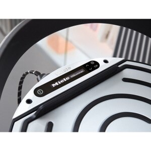 Statie de calcat MIELE FashionMaster B 3847, 2200W, 100g/min, 1.25l, talpa ceramica, alb-negru Statie de calcat MIELE FashionMaster B 3847, 2200W, 100g/min, 1.25l, talpa ceramica, alb-negru