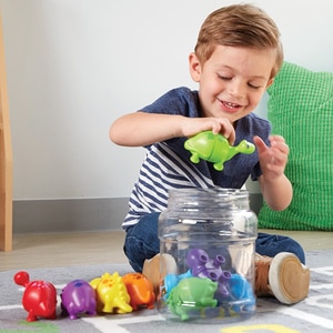 Set dinozauri jucausi LEARNING RESOURCES LER6708, 2 - 6 ani, multicolor Set dinozauri jucausi LEARNING RESOURCES LER6708, 2 - 6 ani, multicolor