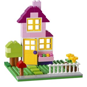 LEGO Classic: Cutie mare de constructie creativa 10698, 4 ani+, 790 piese LEGO Classic: Cutie mare de constructie creativa 10698, 4 ani+, 790 piese