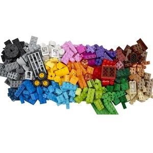 LEGO Classic: Cutie mare de constructie creativa 10698, 4 ani+, 790 piese LEGO Classic: Cutie mare de constructie creativa 10698, 4 ani+, 790 piese