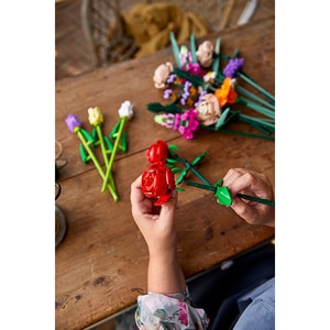 LEGO Botanicals: Buchet de flori 10280, 18 ani+, 756 piese LEGO Botanicals: Buchet de flori 10280, 18 ani+, 756 piese