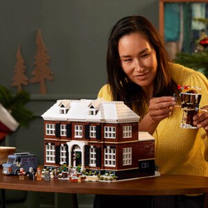LEGO Ideas: Singur acasa 21330, 18 ani+, 3955 piese LEGO Ideas: Singur acasa 21330, 18 ani+, 3955 piese