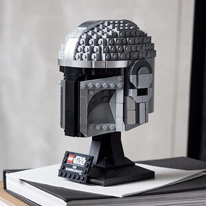 LEGO Star Wars: Casca Mandalorian 75328, 18 ani+, 584 piese LEGO Star Wars: Casca Mandalorian 75328, 18 ani+, 584 piese