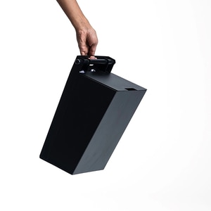 Cos pentru hartie SPIN Cora, metal, negru Cos pentru hartie SPIN Cora, metal, negru