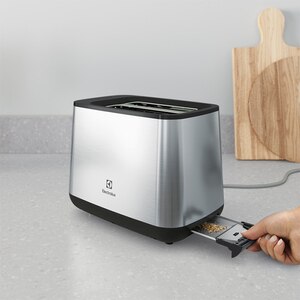 Prajitor de paine ELECTROLUX Create 3 E3T1-3ST, 2 felii, 800W, argintiu-negru Prajitor de paine ELECTROLUX Create 3 E3T1-3ST, 2 felii, 800W, argintiu-negru