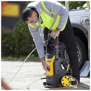 Masina de spalat cu presiune STANLEY SXPW22E, 2200W Masina de spalat cu presiune STANLEY SXPW22E, 2200W