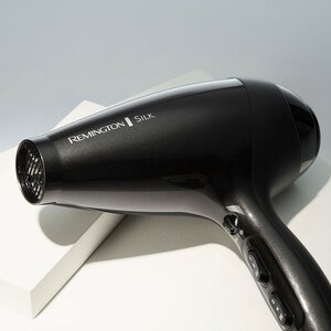 Uscator de par REMINGTON AC Silk AC9095, 2400W, negru Uscator de par REMINGTON AC Silk AC9095, 2400W, negru